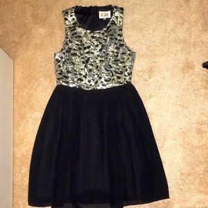 Dress - Gianni Bini Dress. Size Small.